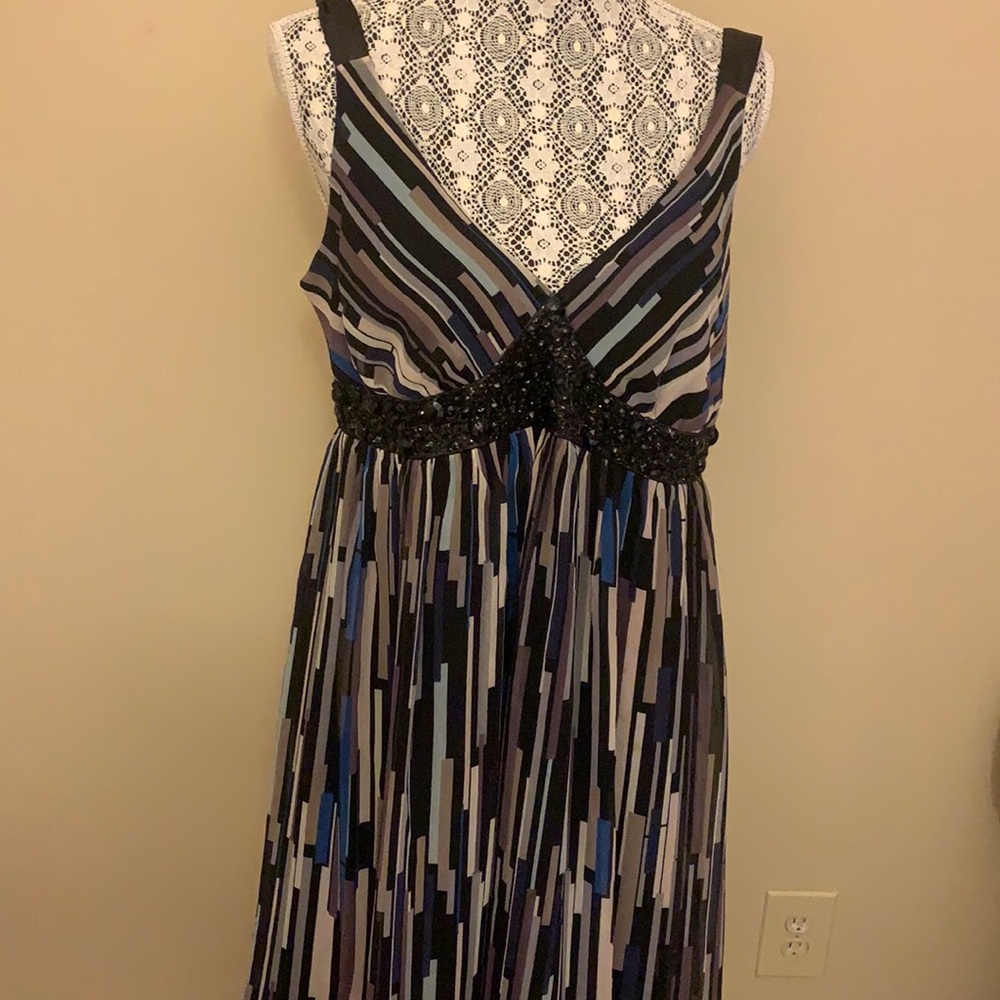 Vertigo dress - Picture 9 of 12